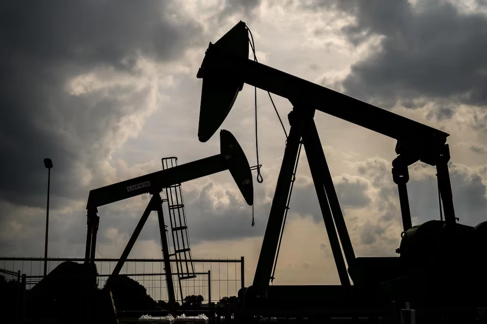 Petróleo se desploma tras anuncio de Trump sobre Irán